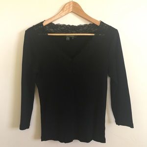 Black 3/4 sleeve top with lace